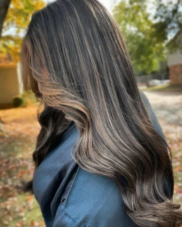 haircut and color by Lesly Mendez